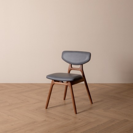 liber walnut chair