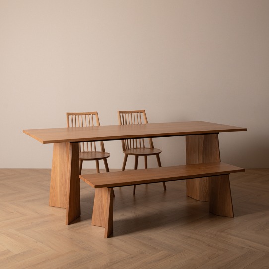 TUNE oak table set